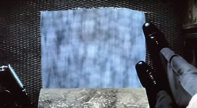 Le trou au fond de la voiture