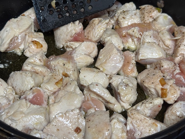 Morceaux de poulet bien dorés