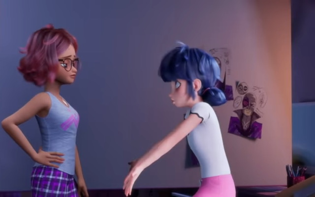 Marinette et Alya dans des pyjamas