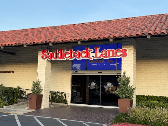 Extérieur de Saddleback Lanes, le bowling où nous sommes allés