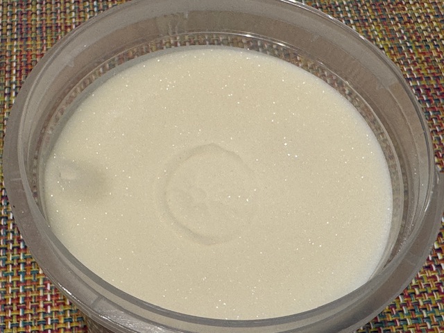 Boîte ouverte pour voir le glaçage dur