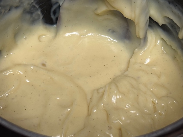 Crème épaisse mais lisse, sans grumeaux