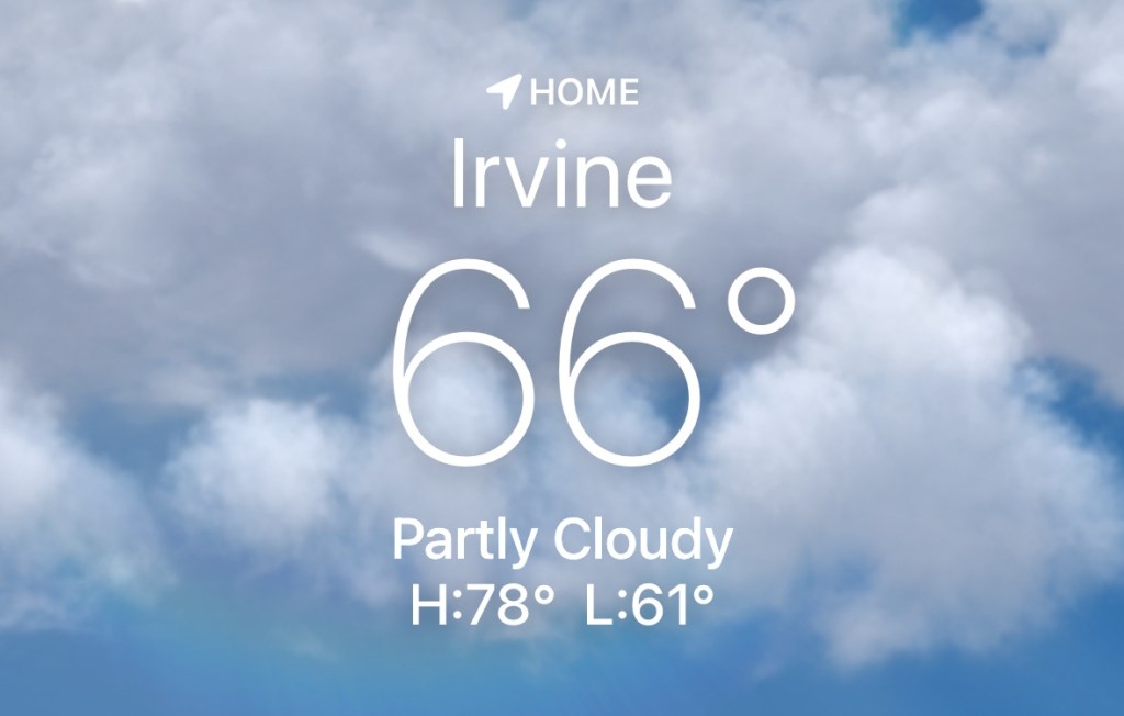 Capture d'écran qui montre qu'il fait 66°, et fera jusqu'à 78° au pire -- mais ne montre pas qu'il s'agit de degrés Fahrenheit !