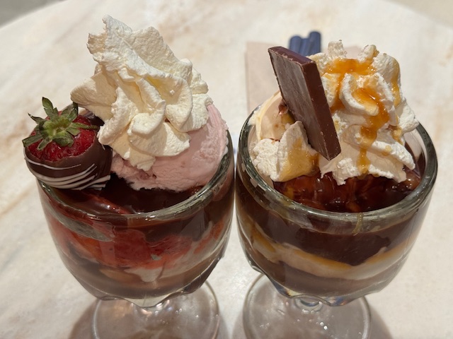 Deux coupes glacées