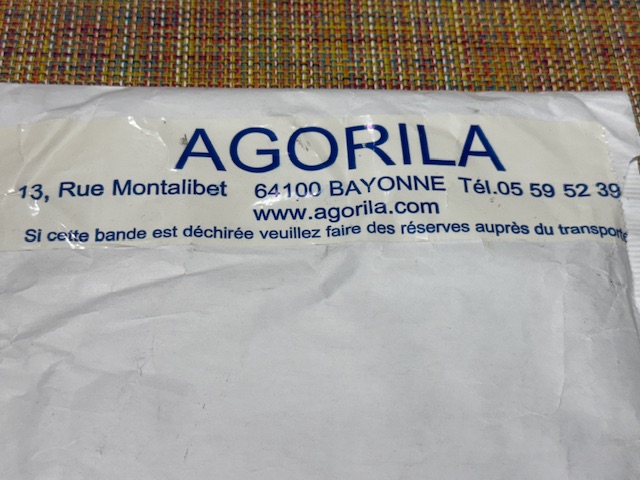 Photo de l'adresse de retour sur l'enveloppe