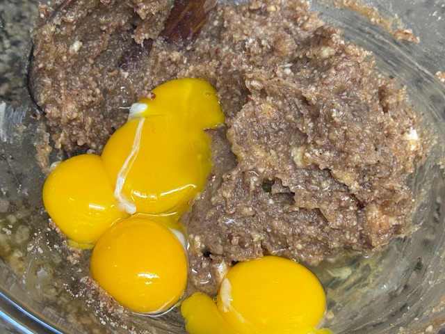 4 jaunes sur la pâte