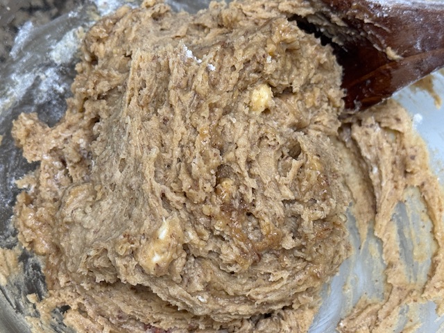 Pâte homogène après avoir mélangé les jaunes avec la pâte