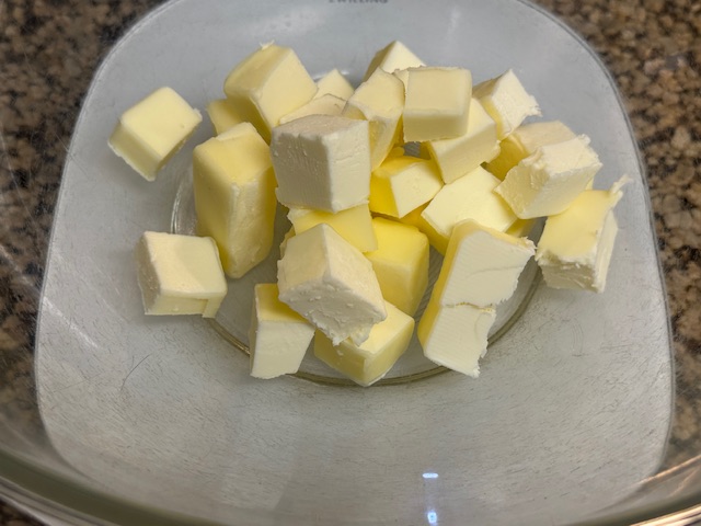 Beurre coupé en dés