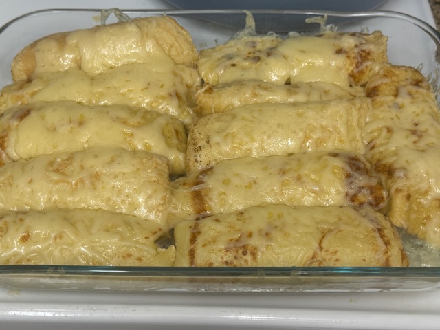 Ficelles picardes sorties du four, recouvertes de fromage fondu