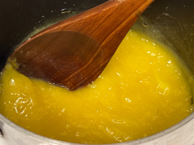 Crémeux de citron épais et plein de bulles