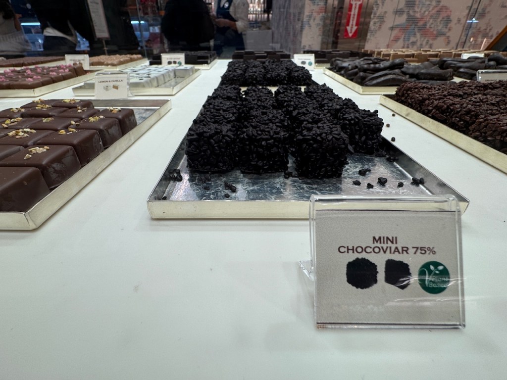 Des bonbons à 75 % chocolat en gros-plan