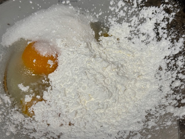 Jaunes recouverts de sucre et de maïzena