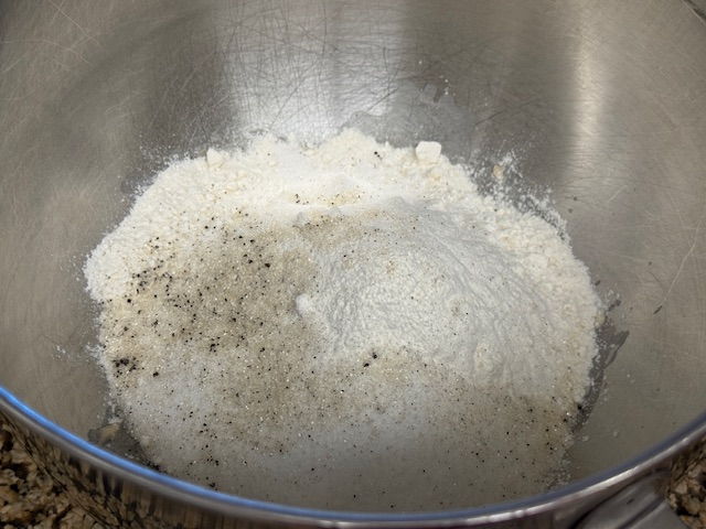 Poudres versées sur le levain