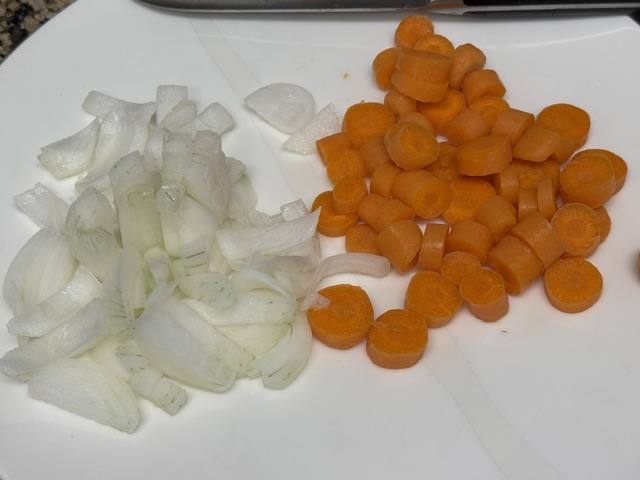 Carottes et oignon émincés