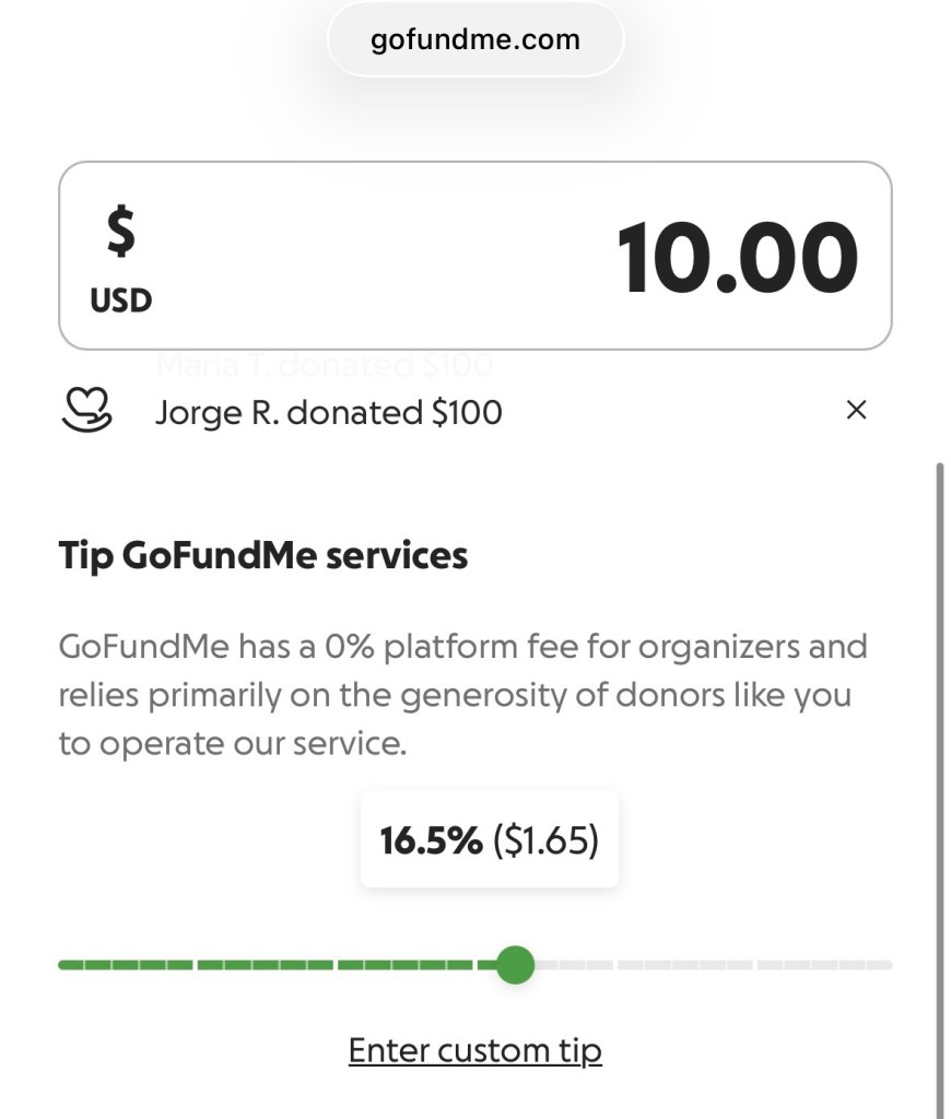Capture d'écran du site GoFundMe. Après le total de 10 $, il y a une demande de pourboire en anglais, avec un montant initial de 16,5 %.