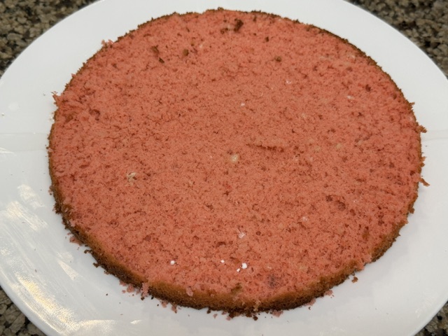Bas de la génoise sur une assiette