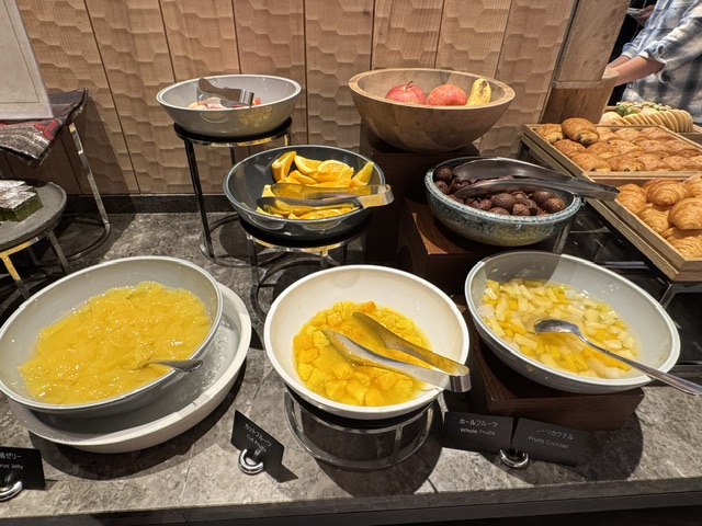 De nombreux vols de fruits coupés