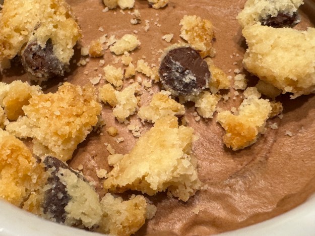 Gros-plan des cookies sur la mousse