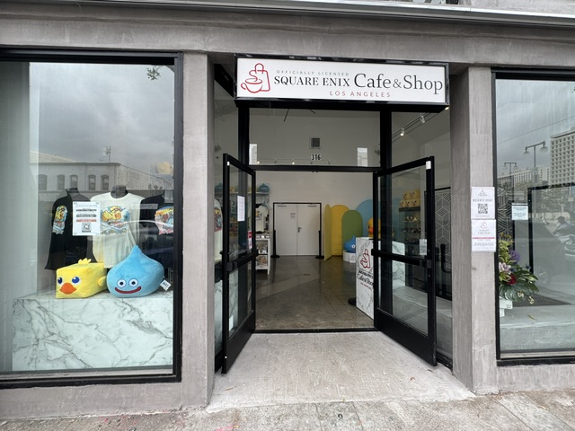 Entrée du Café Square Enix