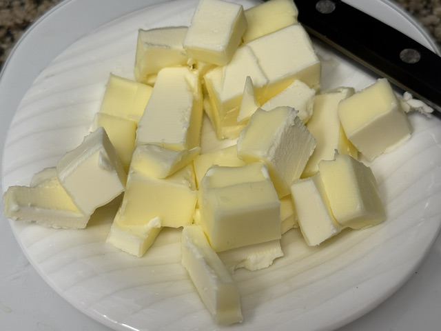 Beurre coupé en dés