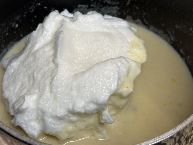 Un tiers des blancs flottant sur le lait