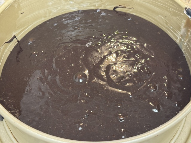 Pâte versée dans le moule